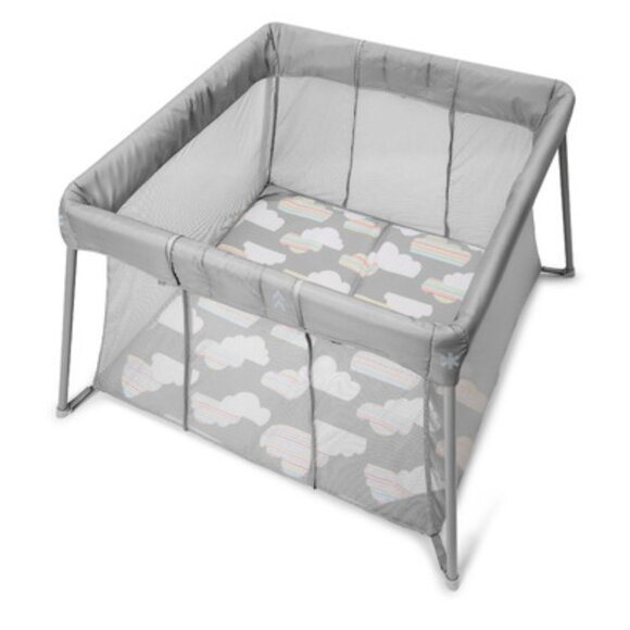 Travel play yard - Picture 2 of 2